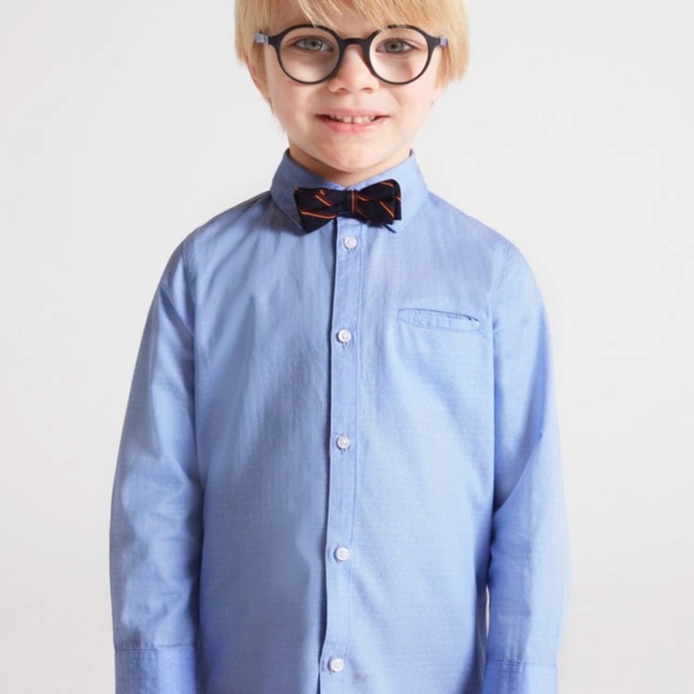 Size 6 Boys Mayoral Light Blue Button Down Shirt with Navy Bow Tie